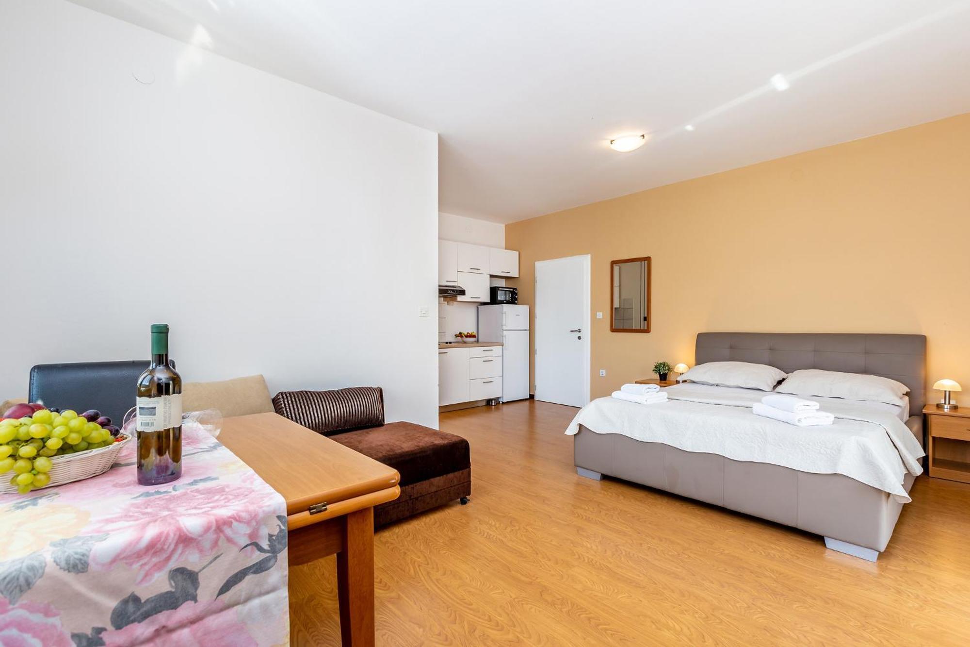 Guest House Antonella Malinska Oda fotoğraf